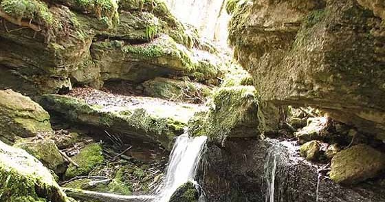 Маршрут лежит через станицу новосвободная и дальше, к ущелью реки лакруш. Turizm V Adygee Vodopad Lakrush Zavorazhivayushaya Vzor Kartina