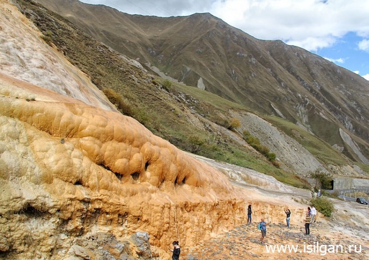 Наивысшая точка расположена на отметке в 2395. Fotoblog O Dostoprimechatelnostyah Rossii I Mira Narzannyj Istochnik Voenno Gruzinskaya Doroga Gruziya