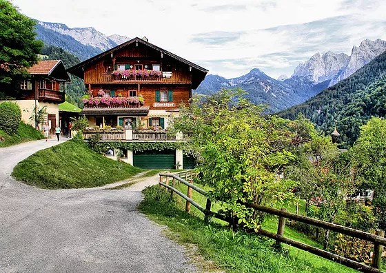 Найдено 54 отличных предложений по турам в альпы. Pohod V Gory Treking Tur Tirol Avstriya Insbruk Kitcbuel