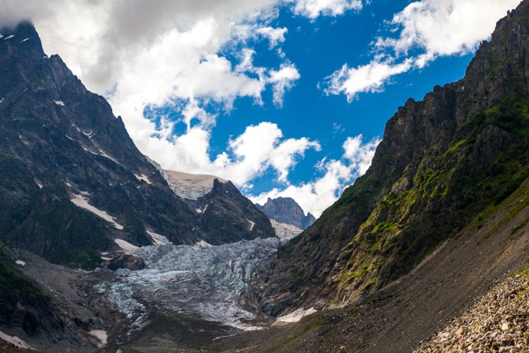 Это самый популярный трек в местии. Gruziya Chast 4 Svanetiya Lednik Chalaadi I Gornoe Poselenie Ushguli